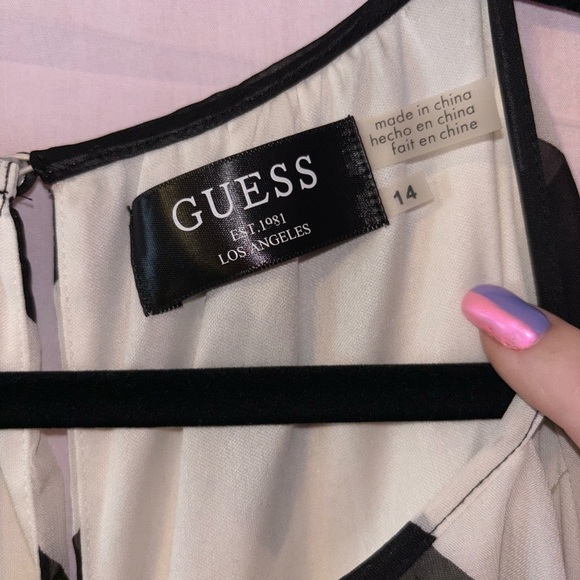 Guess Sleeveless Black and White Dress - Picture 4 of 10